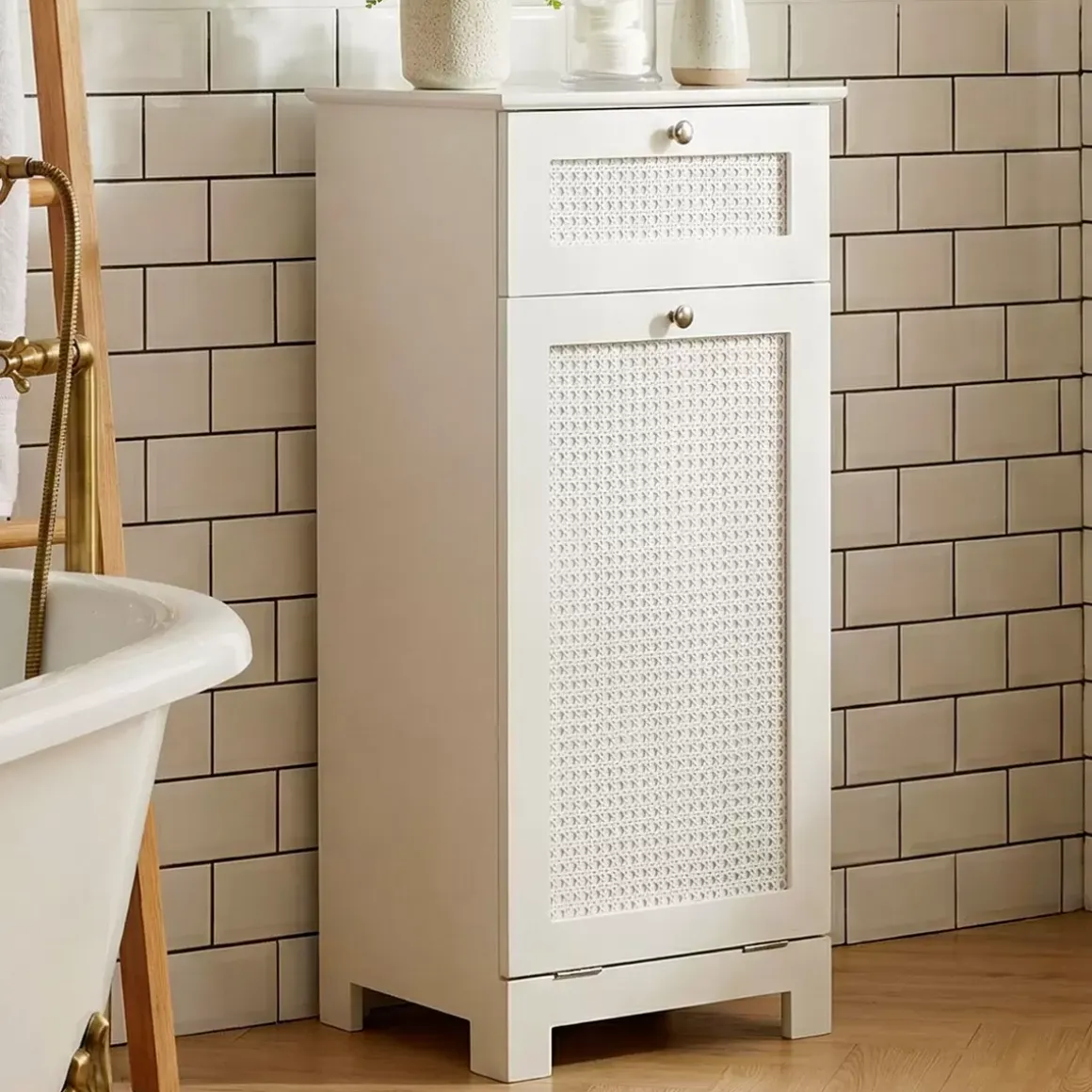 Badschrank