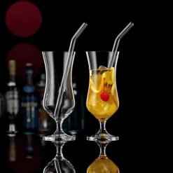 Cocktailgläser + Trinkhalme