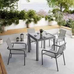 Gartentisch