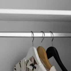 Kleiderschrank