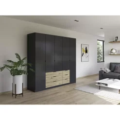 Kleiderschrank