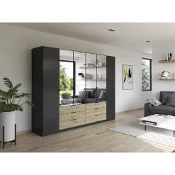 Kleiderschrank