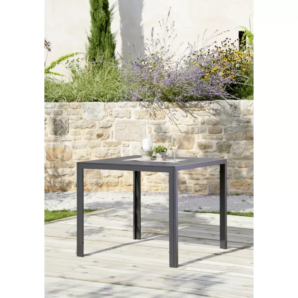 Ondega Gartentisch