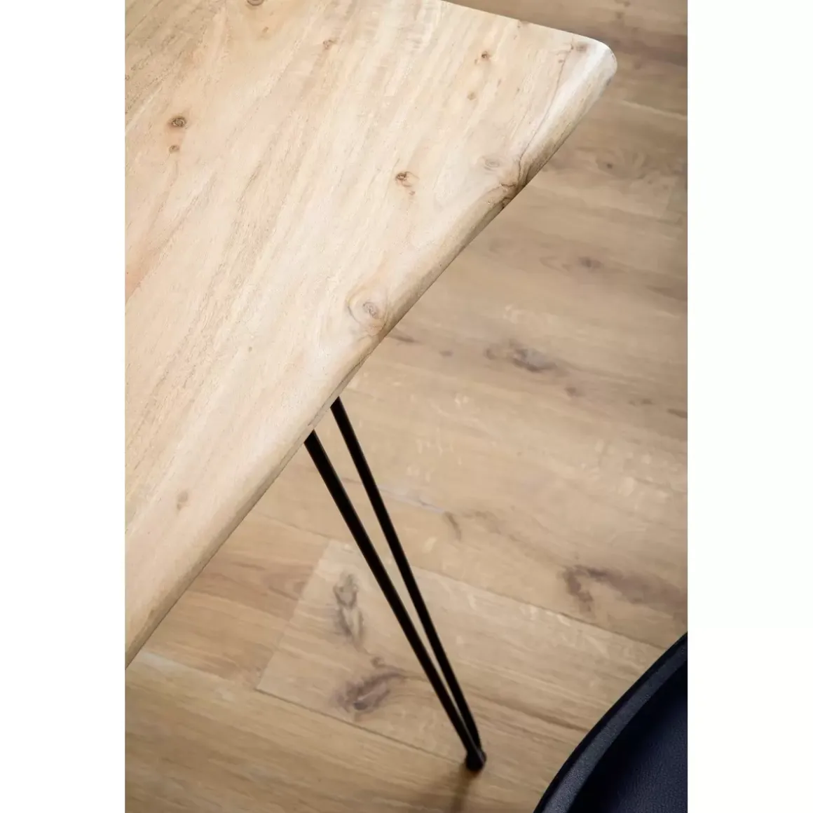 Schreibtisch