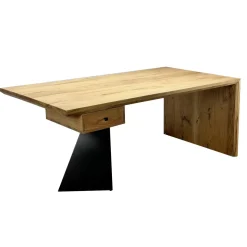 Schreibtisch