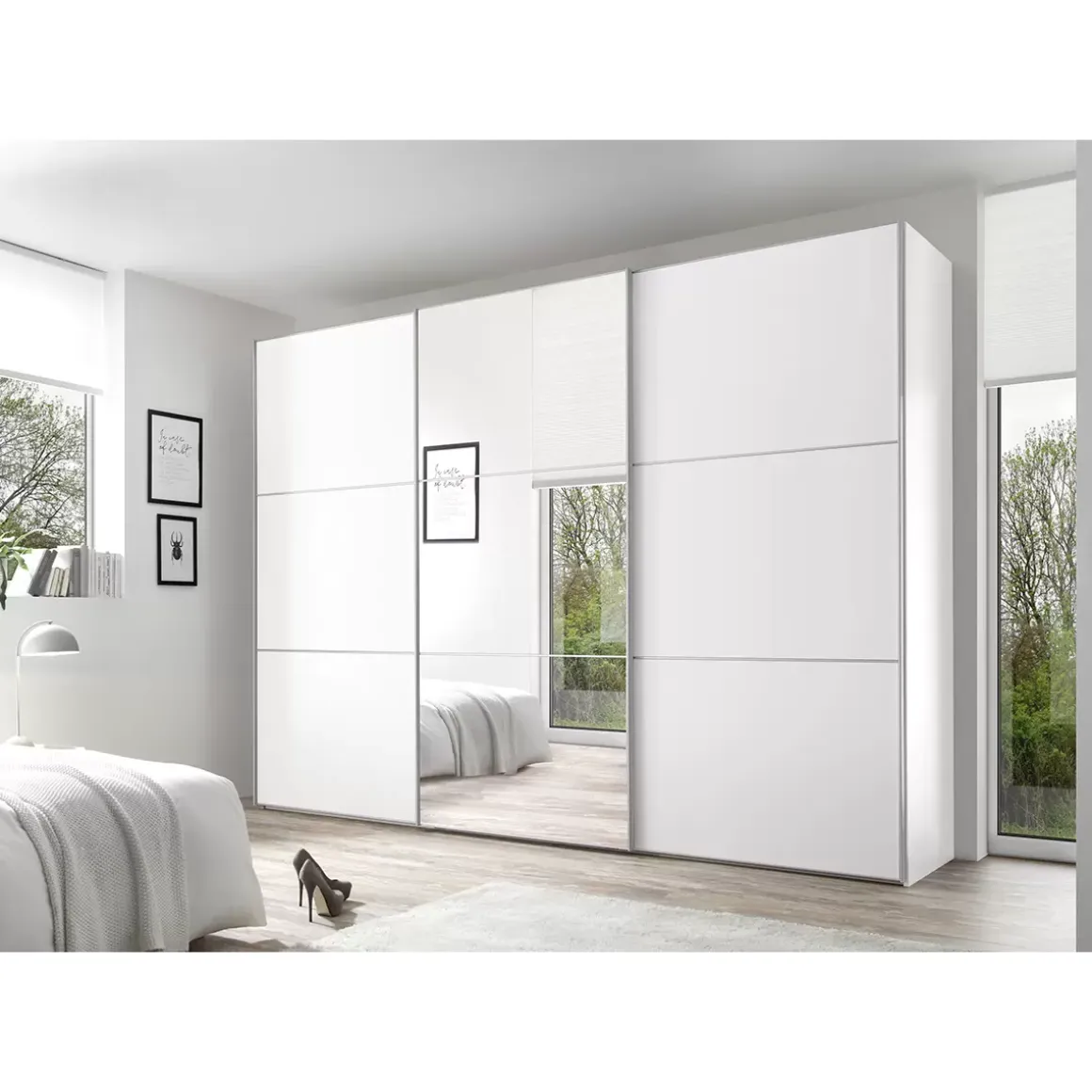 Schwebetürenschrank 3-türig