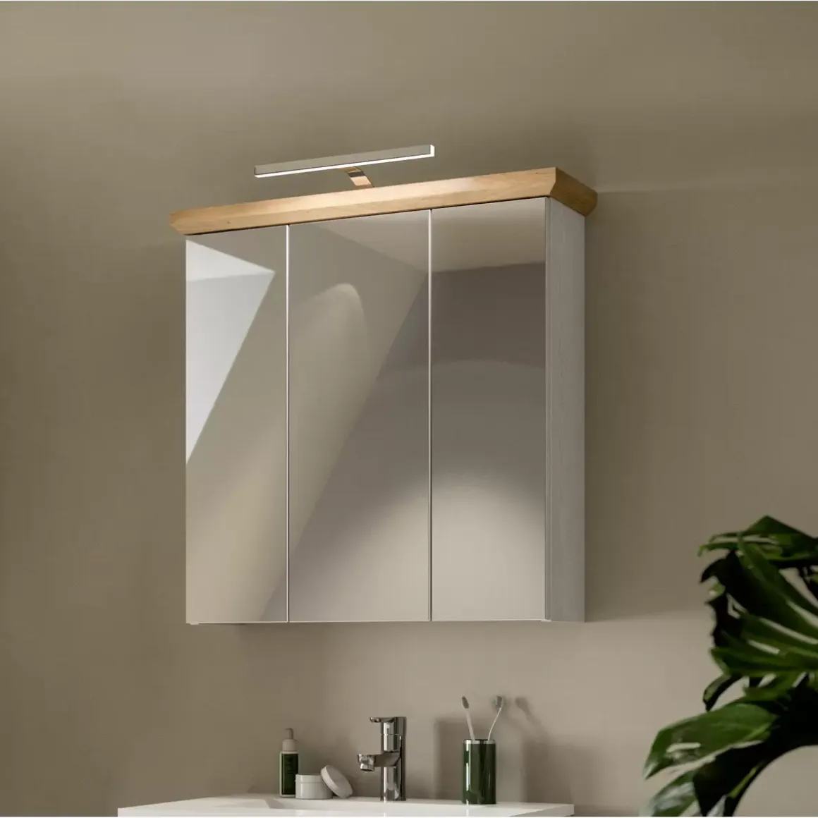 Spiegelschrank inkl. LED